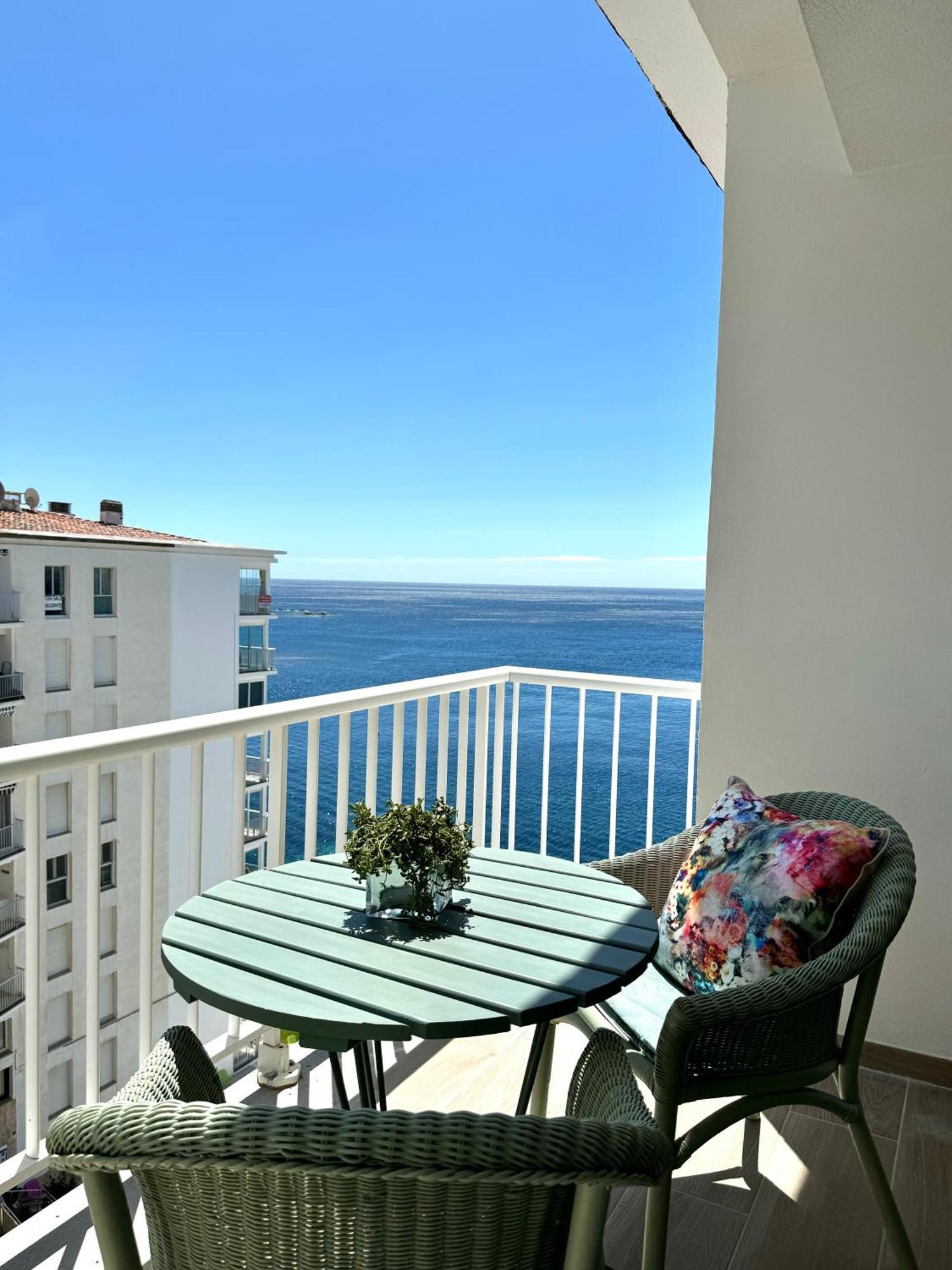 Appartamento Acogedor Atico Con Piscina Y Vistas Al Mar Roses Esterno foto